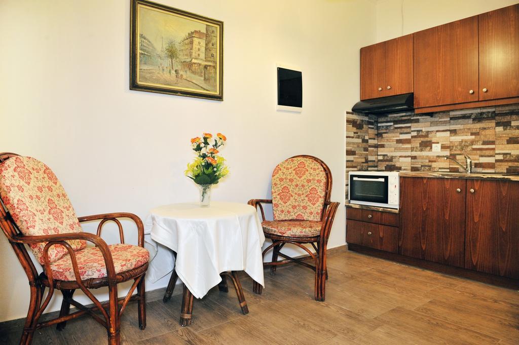Hollywood Suites Tigaki Exterior foto