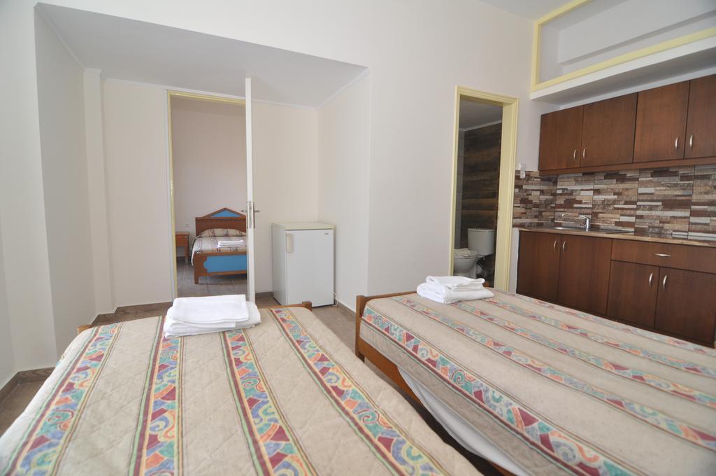 Hollywood Suites Tigaki Exterior foto