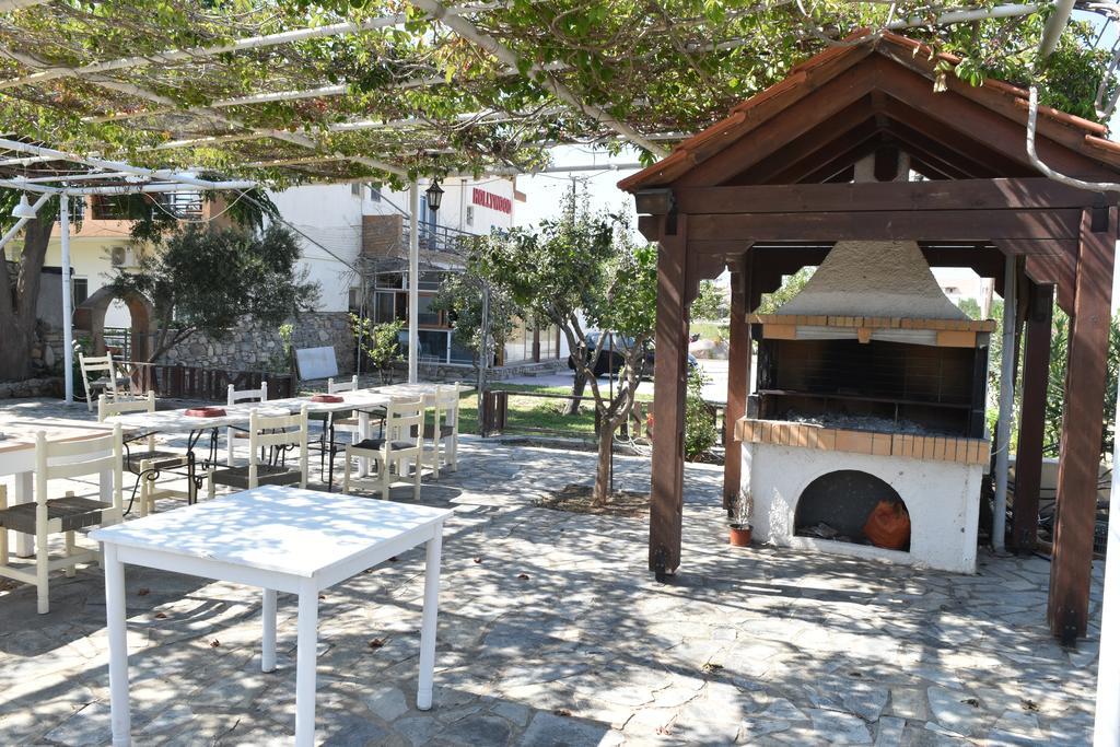 Hollywood Suites Tigaki Exterior foto