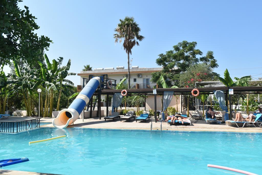 Hollywood Suites Tigaki Exterior foto
