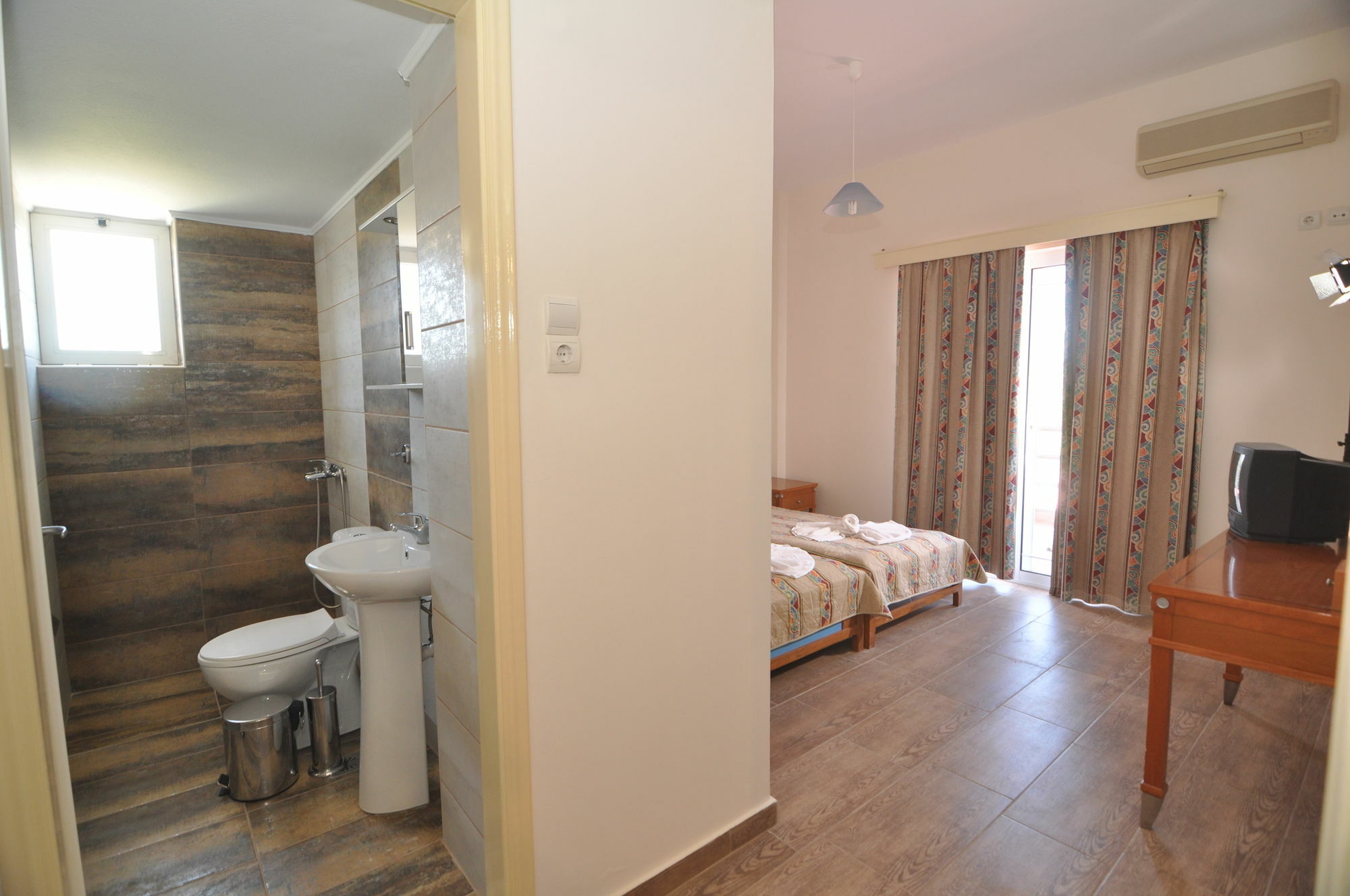 Hollywood Suites Tigaki Exterior foto