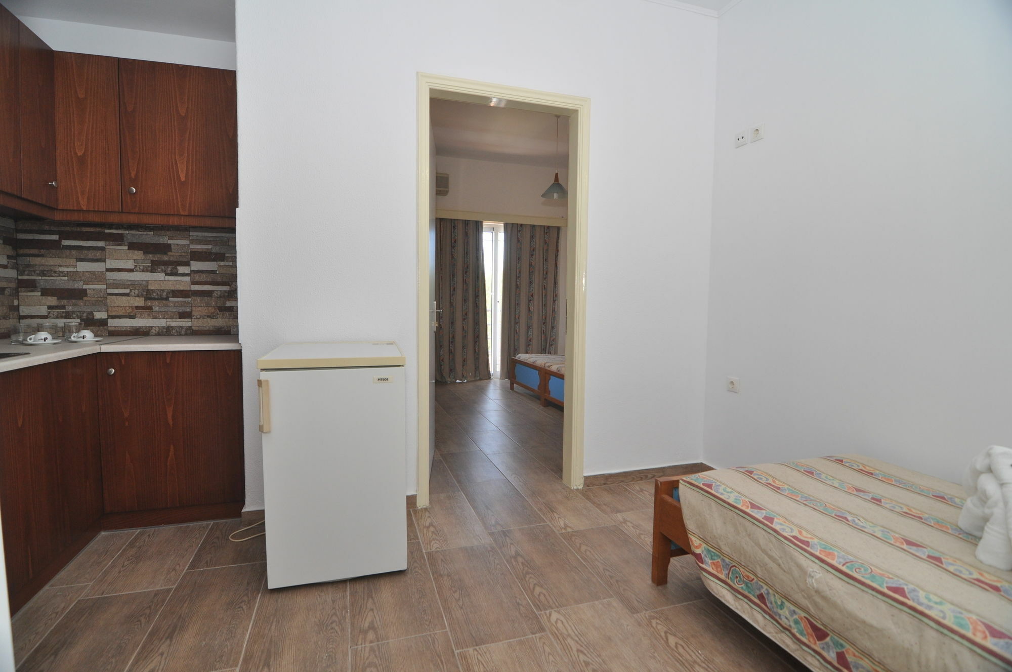 Hollywood Suites Tigaki Exterior foto