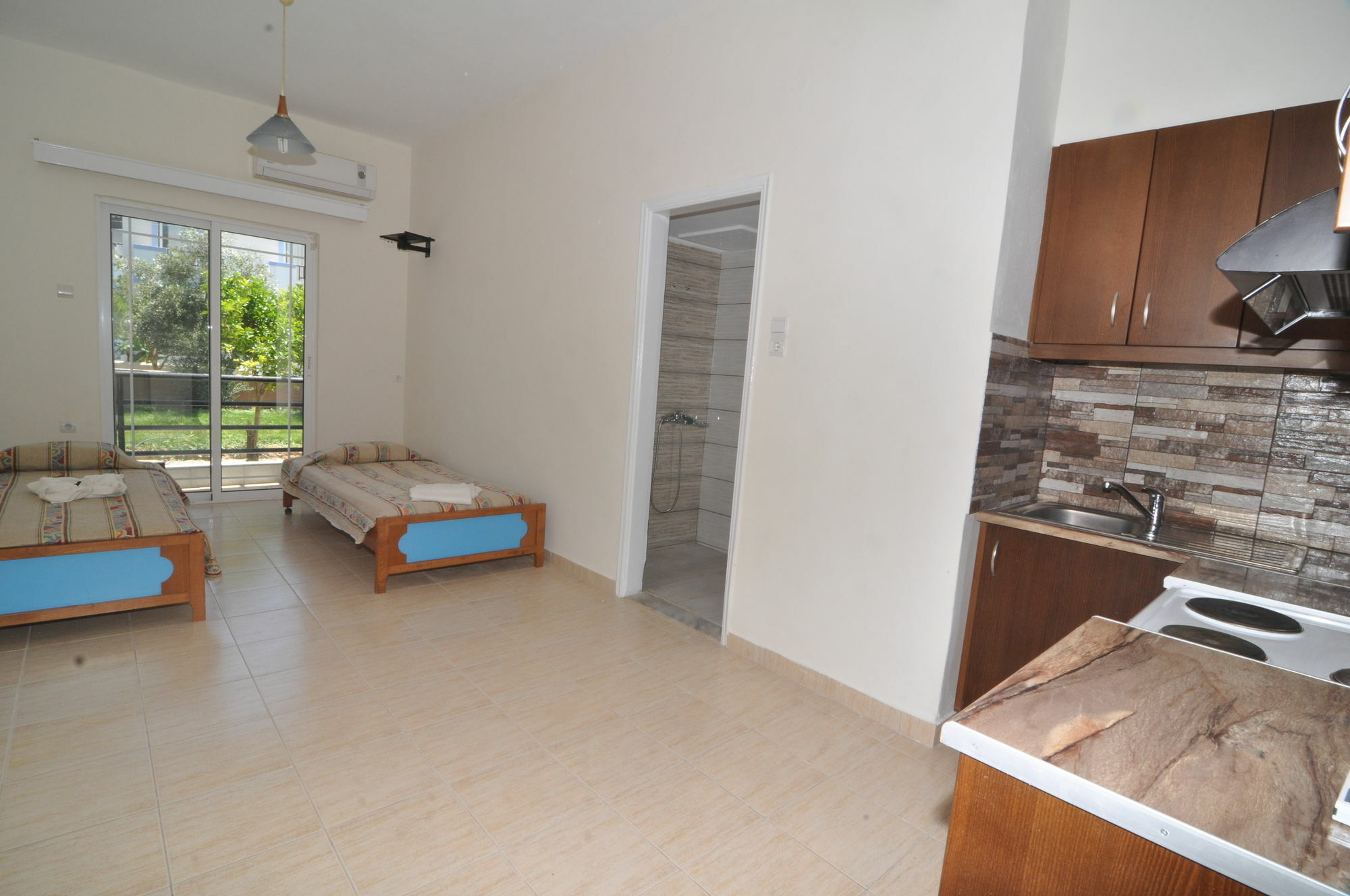 Hollywood Suites Tigaki Exterior foto