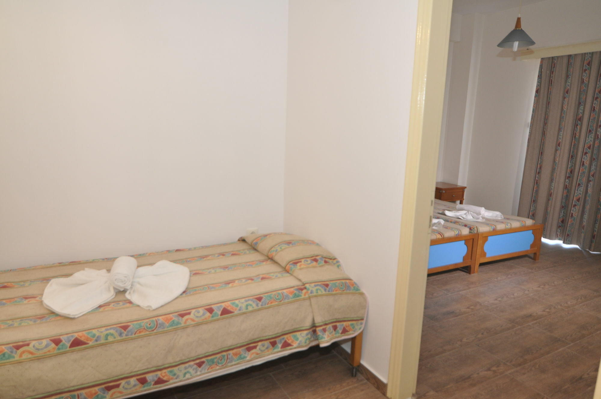 Hollywood Suites Tigaki Exterior foto